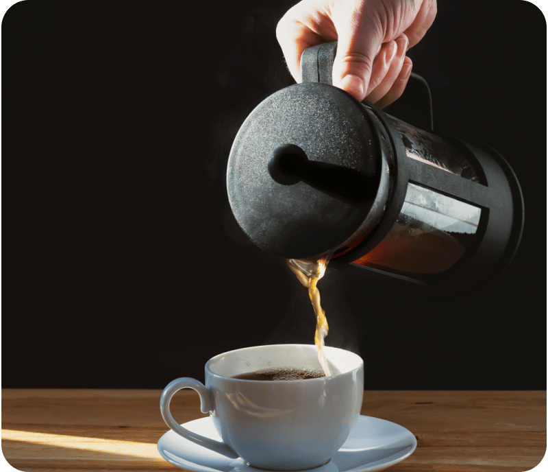 Penyajian kopi dengan Coffee Maker One Two Cups