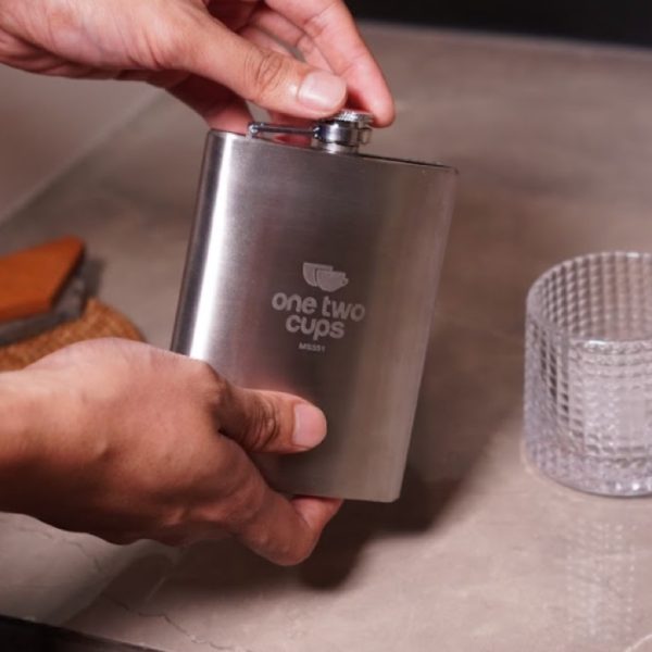 One Two Cups Botol Minum Wine Flask Bentuk Kotak 8oz