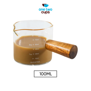 One Two Cups DROHOEY Gelas Milk Jug Handle Kayu Kopi Latte Art 100ml