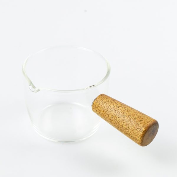 One Two Cups DROHOEY Gelas Milk Jug Handle Kayu Kopi Latte Art 100ml