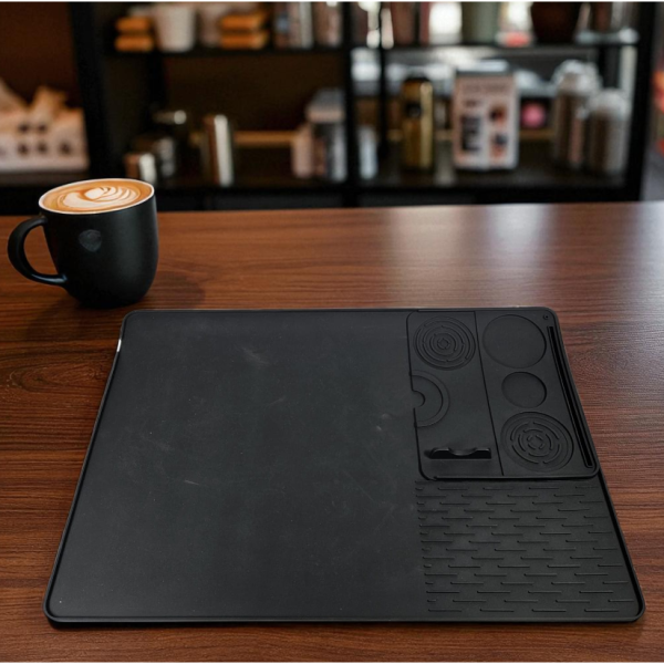 ginee_20251126121600301_0916474959.png One Two Cups Wadah Alas Kopi Tamper Coffee Mat Silicone Tray 2in1 - D-21