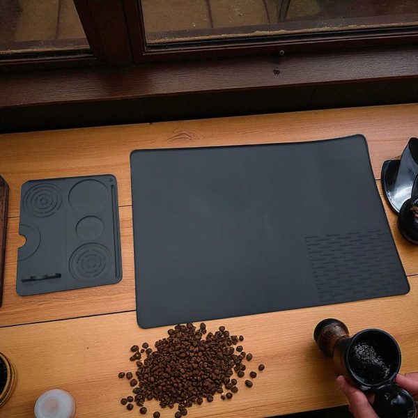 ginee_20251126121600637_5359090874.jpg One Two Cups Wadah Alas Kopi Tamper Coffee Mat Silicone Tray 2in1 - D-21