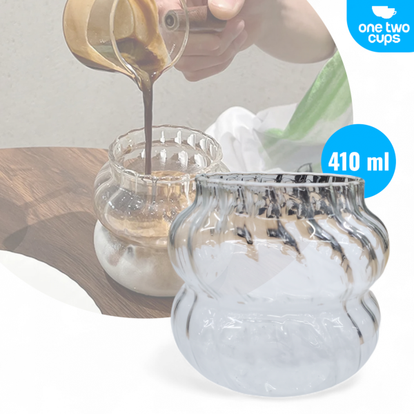 ginee_20251201171048540_6123625803.png One Two Cups Gelas Kaca Aesthetic Kopi Teh Wave Stripe Shape Glass - GK23