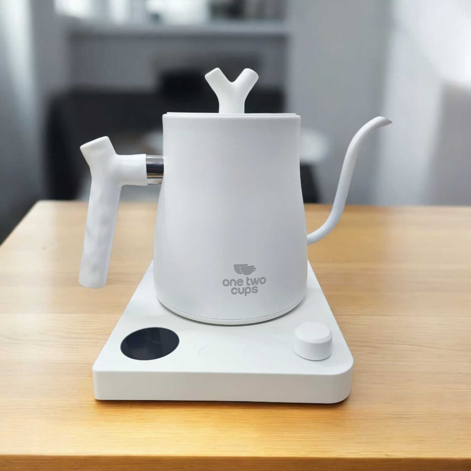 ginee_20251210164536613_5806168352.jpg One Two Cups Teko Listrik Kopi Kettle Pemanas Air Leher Angsa 1000W 1L - HR-462