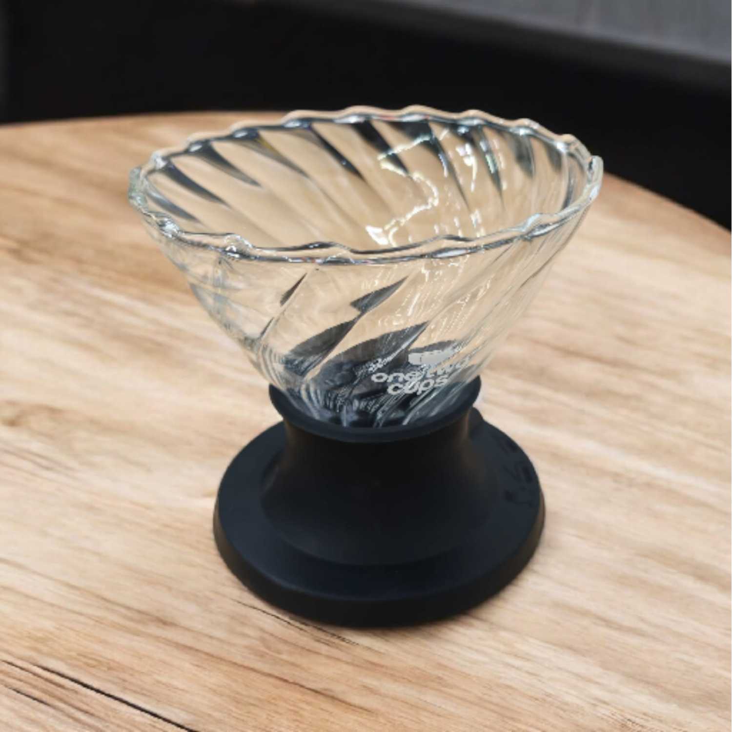 One Two Cups V60 Coffee Dripper Alat Seduh Kopi Manual Kaca 1-4 Cup - VD-40R