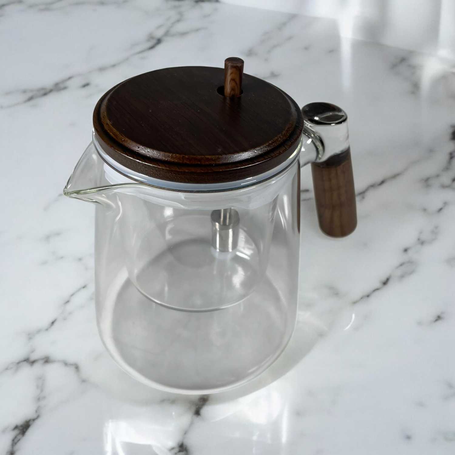 ginee_20260226165321977_3780312893.jpg One Two Cups Teko Teh Kaca Saringan Tahan Panas Infuser Teapot 650ml - HP13