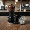 ginee_20260930154651268_3140098332.jpeg One Two Cups Tamper Kopi Barista Stainless Steel Threaded Bottom 58mm - JN - 26